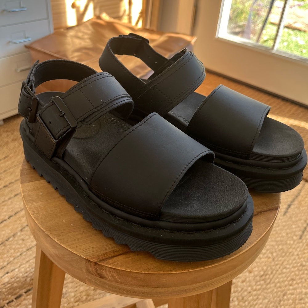 Dr. Marten - Voss Women's Leather Strap Sandals Size 6